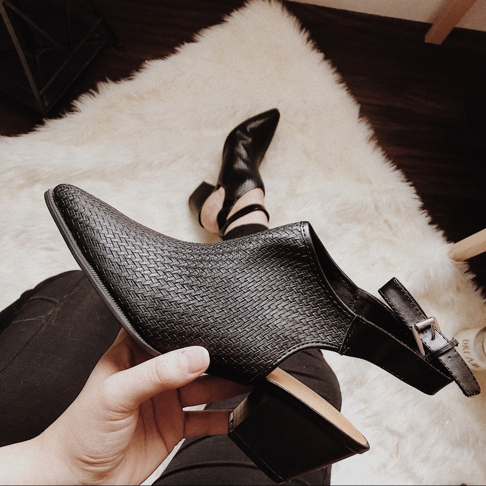 ✨SOLD OUT✨Edgy Cowgirl | Mules / Booties - Picture 4 of 8
